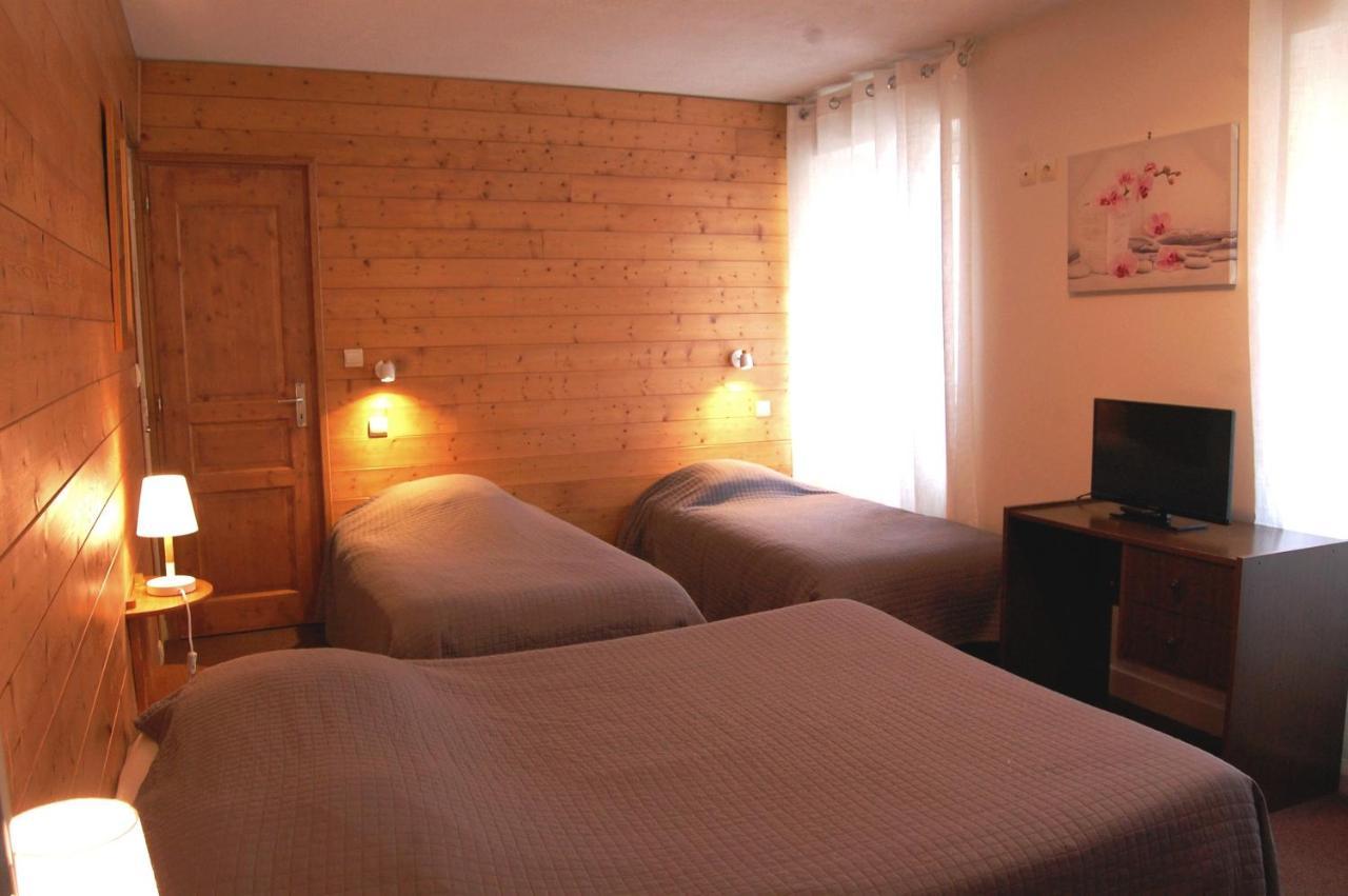 Chambres Avec Garage Motos Lanslebourg-Mont-Cenis Exterior foto